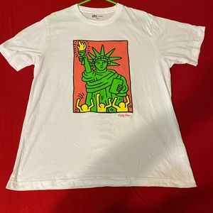 Uniqlo tee